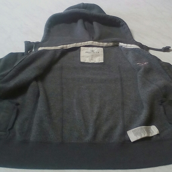 Gently worn full zip & snap hollister jacket - Picture 3 of 4